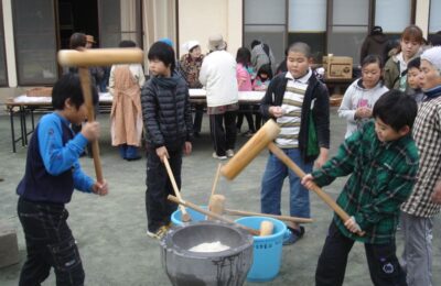 餅つきの様子